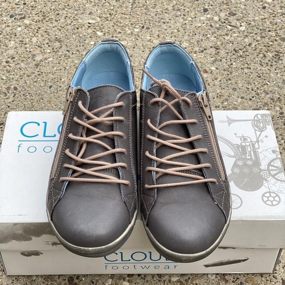 Cloud Aika Zip Sneaker - Picture 5 of 10